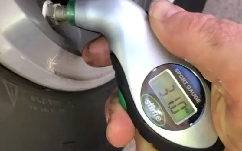 How to Use a Digital Tire Pressure Gauge